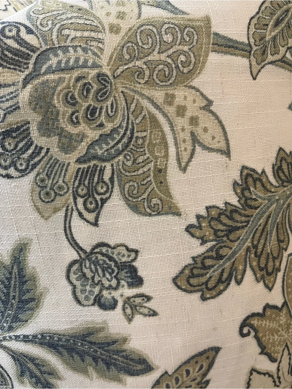 1-NWT CALLISTO HOME  GREEN JACOBEANS FLORAL DESIGN DECORATIVE PILLOW(T00871F11)